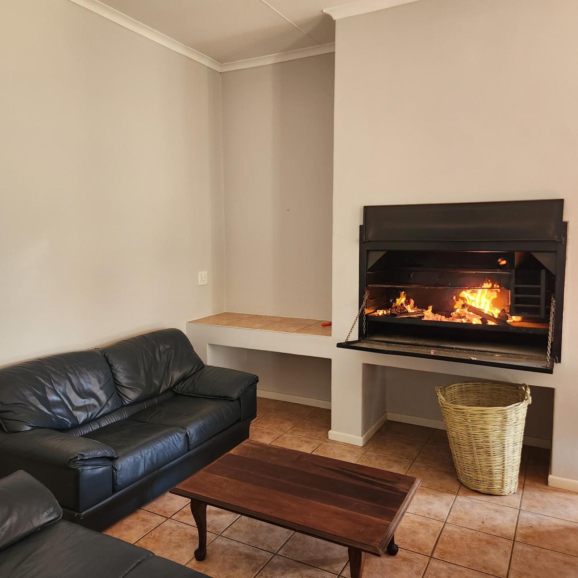 Вилла Karoo Leeu Self Catering Оудсхорн Экстерьер фото