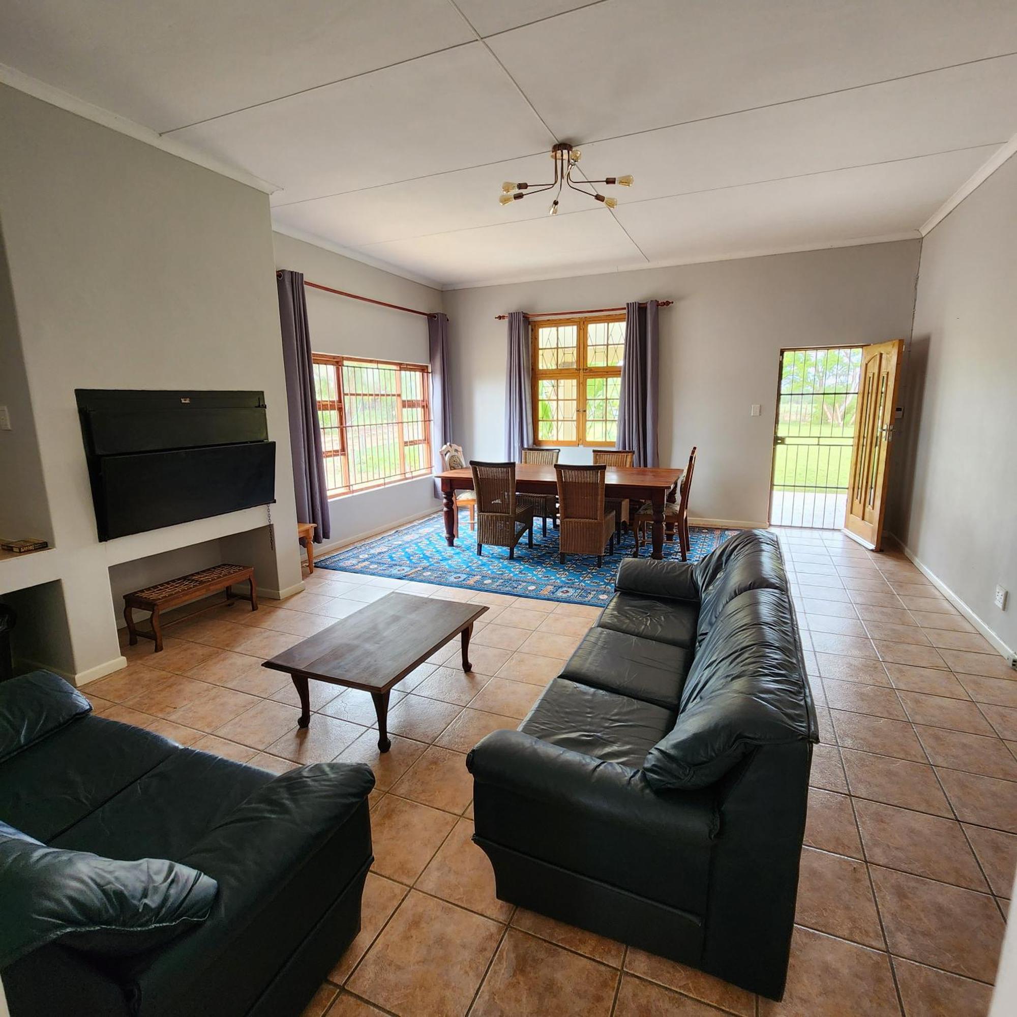 Вилла Karoo Leeu Self Catering Оудсхорн Экстерьер фото